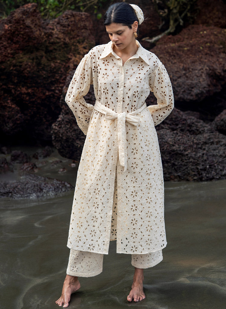 Zinnia Embroidered Set