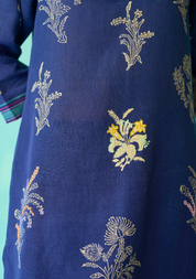 Zura Floral Embroidered Kurta