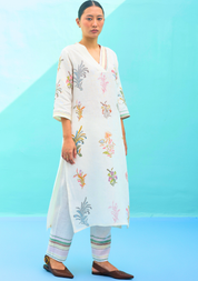Zura Floral Embroidered Kurta