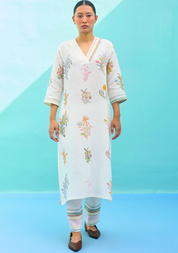 Zura Floral Embroidered Kurta