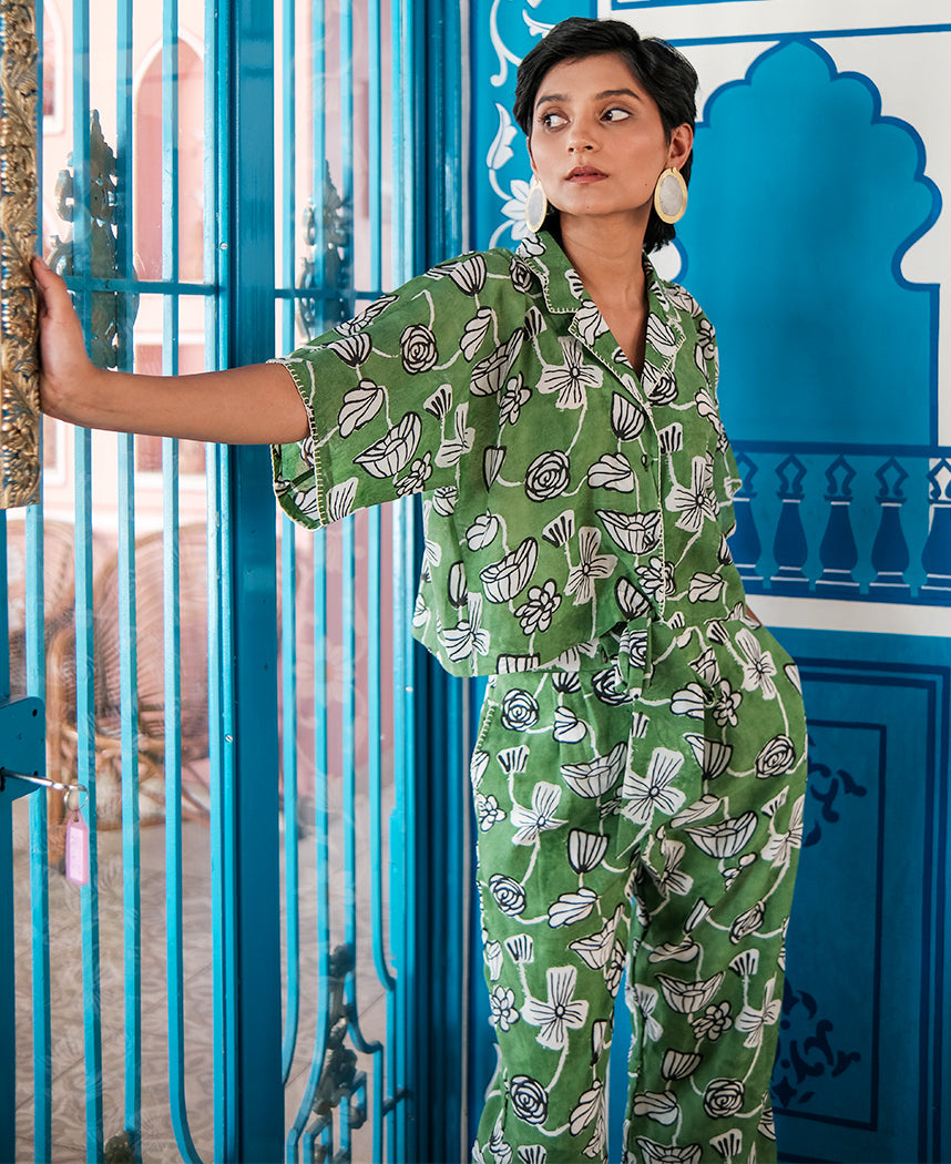 Botanical-Vine-Boxy-Resort-Shirt-B.jpg