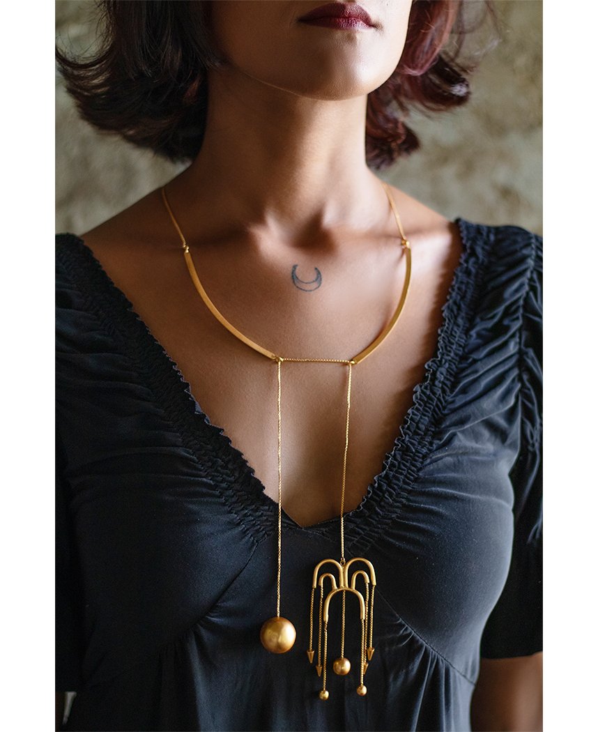 Deco Fountain Necklace