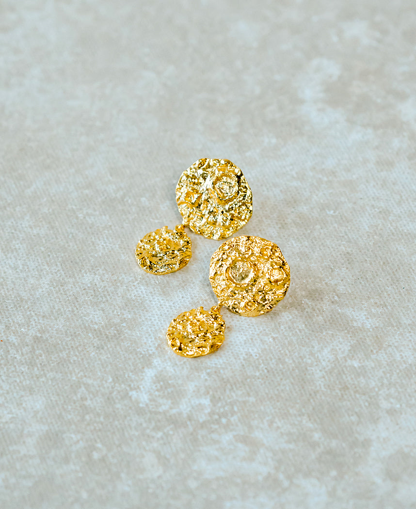 Do-Chaand-Earrings-Gold-C.jpg